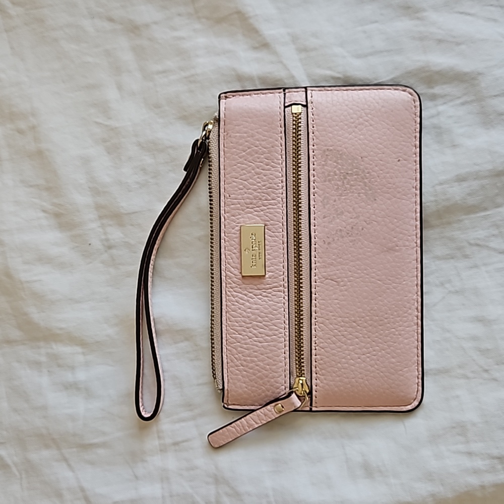 Kate Spade Wristlet Purse Bad